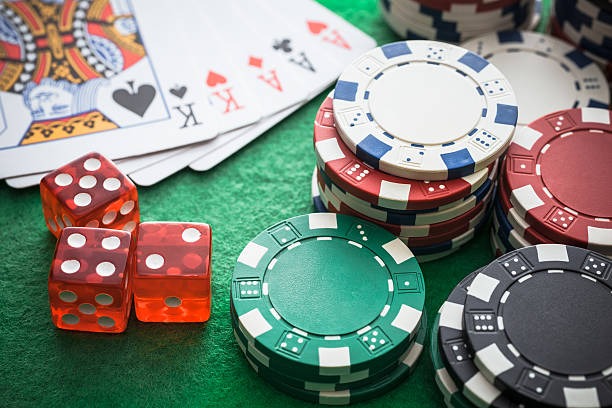 kvtoto slot mobile app interface showing football markets and live-dealer options